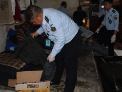 Lapas Jember Amankan Barang-barang Terlarang Saat Penggeledahan Kamar Narapidana 5C