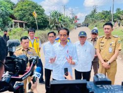Presiden Jokowi Tinjau Kondisi Jalan di Provinsi Jambi
