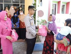 Peduli Stunting, Kapolres Situbondo dan Ketua Bhayangkari Beri Bantuan Anak-anak di RPG