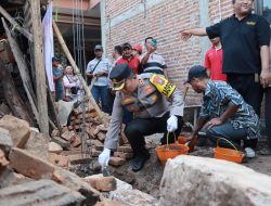 Polres Nganjuk Gandeng BASNAZ dan Pemdes Gelar Program Bedah Rumah