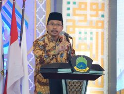 Wisuda Angkatan IV MTs Bumi Sholawat Tulangan, Gus Muhdlor Tekankan Pentingnya Kurikulum Pendidikan Sesuai Zaman