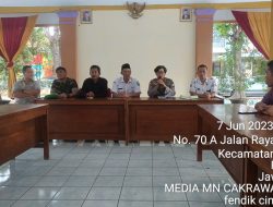 Di Pendopo Kecamatan Kejayan Mediasi Kedua Untuk Kompensasi Air Bersih Warga Rawi Timur