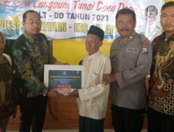 Penyerahan Bantuan Langsung Tunai BLT-DD tahap 2 Desa Kepatuhan Kecamatan Tulangan Tahun Anggaran 2023