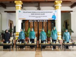 Ketua TP-PKK Kabupaten Sidoarjo Membuka Pelatihan Ecoprint untuk Mengurangi Sampah dan Meningkatkan Ekonomi Keluarga