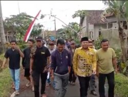 Dikawal Ratusan Pendukung, Joko Prasetyo Resmi Daftar Calon Kepala Desa Margomulyo Glenmore