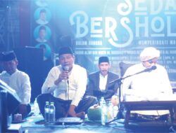 Wabup H. Subandi Dampingi Habib Alwy Bin Musthofa Al Habsy dan Habib Muhammad Bin Farid Al Muthohar Bersholawat