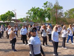 Pasukan Emak-Emak mengadakan Gelar Senam Gemoy