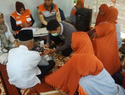 Rumah Zakat Bersama Kelapa Santan Bondowoso hadirkan Kepala Instalasi Gizi RSDK guna penyuluhan Gizi serta Pemeriksaan Kesehatan Terhadap Lansia