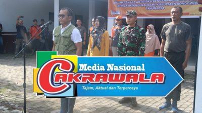 Forkopimda dan Prajurit Yonif 514/SY/9/2 Kostrad Laksanakan Karya Bakti Antisipasi Bencana Hidrometeorologi