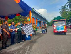 PJ Bupati Bambang Soekwanto Bersama Forkopimda Melepas Bantuan Bahan Pangan
