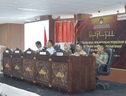 Dandim 0422/Lampung Barat Menghadiri Ceremony Rapat Pleno Terbuka Tingkat Kabupaten Pesisir Barat
