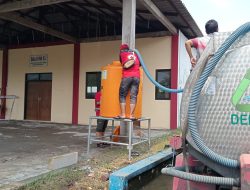 Perumda Delta Tirta Sidoarjo Salurkan 200 Ribu Liter Air Bersih untuk Korban Banjir