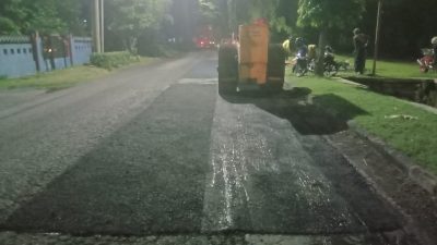 Jalan Berlubang Ruas Lingkar Timur dan Brigjen Katamso Waru Mulai Diperbaiki Dinas PU Bina Marga Sidoarjo