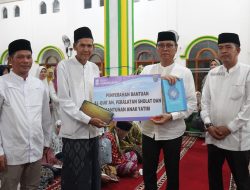 Gelar Safari Ramadan, Pj Bupati OKI Didaulat Imami Salat Tarawih