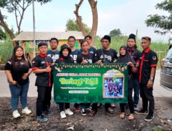 Indahnya Berbagi,Aktifis Gema Anak Bangsa (GAB) Berbagi Takjil di Bulan Suci Ramadhan