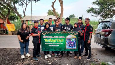 Indahnya Berbagi,Aktifis Gema Anak Bangsa (GAB) Berbagi Takjil di Bulan Suci Ramadhan