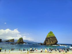 Kunjungan Wisatawan di Pantai Papuma Jember, Meningkat Signifikan Pada Moment Liburan Hari Raya Idul Fitri 1445 H, Harga Terjangkau Wajib Dikunjungi