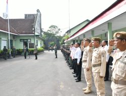 Semarakkan Semangat Kebangsaan: Kasdim 0822 Bondowoso Bacakan Amanat Menyentuh