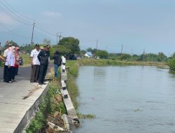 Plt Bupati Sidoarjo Perintahkan Dinas PU Bina Marga Segera Perbaiki Plengsengan Jalan Beton di Kedungbocok