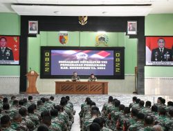 Sosialisasi Netralitas TNI Dalam Pilkada Tahun 2024, Dandim 0822 Bondowoso Berikan Jam Komandan