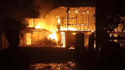 Satu Buah Rumah Ludes Terbakar Millik Warga Desa Tambang Rambang
