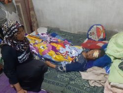 Tertimpa Reruntuhan Rumahnya yang Ambruk, Nenek Miskin di Situbondo Luka-luka