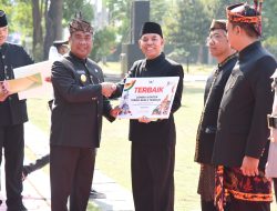 Pjs. Bupati Sidoarjo Memimpin Upacara Hari Jadi Ke-79 Provinsi Jawa Timur Tahun 2024