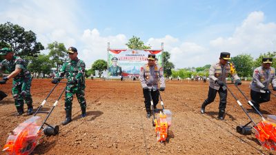 Kapolri-Panglima TNI Tinjau Kesiapan Program Ketahanan Pangan di Jawa Tengah