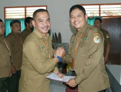 ADM PERUM PERHUTANI KPH BONDOWOSO LANTIK DELAPAN ORANG PEJABAT BARU DI LINGKUP KERJANYA