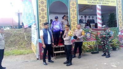 Kapolres Musi Rawas Turun Langsung Mengecek Personelnya Yang Melakukan Pengamanan Di Objek Wisata Danau Aur