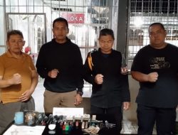 Petugas Pengamanan Lapas Jember Sidak Kamar Hunian Warga Binaan Malam Hari