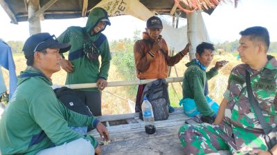 Pendampingan Komsos Babinsa: Meningkatkan Hasil Pertanian melalui Kebersamaan dan Keakraban