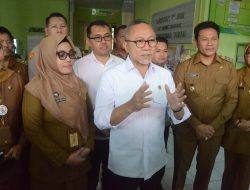 Plt Bupati Dampingi Menko Pangan Meninjau Program Cek Kesehatan Gratis di Sidoarjo