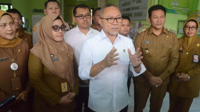 Plt Bupati Dampingi Menko Pangan Meninjau Program Cek Kesehatan Gratis di Sidoarjo