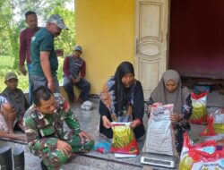 Babinsa 0822 Peduli Ketahanan Pangan, Ikuti Sosialisasi dan Pembagian Benih Padi