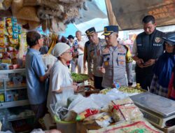 Kapolres bersama Diskoperindag sidak pasar, cek ketersedian bahan pokok dan harga sembako di pasaran