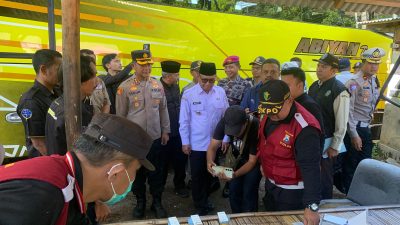 Operasi Ketupat Semeru 2025, Polresta Banyuwangi Gelar Tes Urine Bagi Sopir Bus