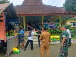 Babinsa Dampingi Operasi Pasar Beras Murah di Pakem Kab Bondowoso, Masyarakat Antusias