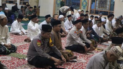 Kapolres Bondowoso dan Dandim 0822 Jalin Sinergi Erat Melalui Sahur Bersama dan Sholat Subuh Berjamaah