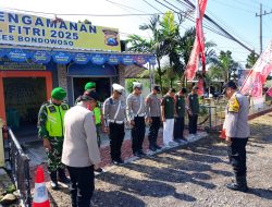 Menjaga Stabilitas Lalulintas, Babinsa Kodim 0822 Ikut Pos Pam Mudik Lebaran