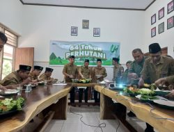 KARYAWAN DAN KARYAWATI KPH BONDOWOSO, PERINGATI HUT PERHUTANI KE-64 DENGAN TEMA PRESERVING FORESTS, EMPOWERING, GENERATIONS