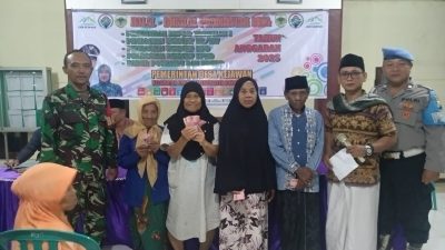 Babinsa Kejawan Kawal Penyaluran BLT-DD, Warga Terbantu dan Kegiatan Berjalan Lancar