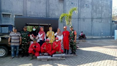 Cegah DBD, Babinsa Bersinergi dengan Puskesmas Lakukan Fogging Massal