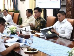 Presiden Prabowo Subianto Memimpin Rapat Terbatas