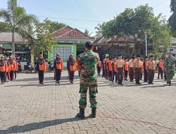TNI Masuk Pesantren: Babinsa Tapen Didik Santri Cinta Tanah Air Lewat PBB