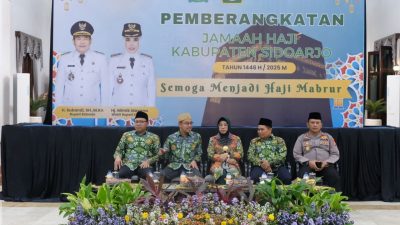Sekda Sidoarjo Lepas Calon Jamaah Haji dengan Delapan Unit Bus