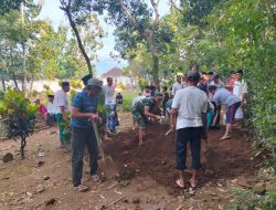 Babinsa Turun Tangan Gali Makam! Sertu Slamet S Jadi Contoh TNI Dekat Rakyat