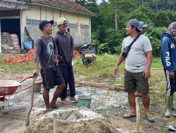 Wujudkan Lingkungan Aman, Satgas TMMD Kodim 0422/Lampung Barat Bangun Pos Kamling di Pekon Pemerihan