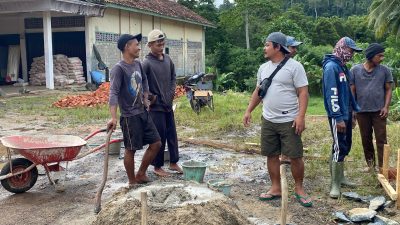 Wujudkan Lingkungan Aman, Satgas TMMD Kodim 0422/Lampung Barat Bangun Pos Kamling di Pekon Pemerihan