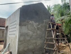 Pembangunan MCK Masjid Nurul Yakin Capai 67 Persen, Dansatgas TMMD ke-124 Kodim 0422/Lampung Barat Apresiasi Sinergi TNI-Rakyat